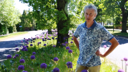 Danny with Alliums